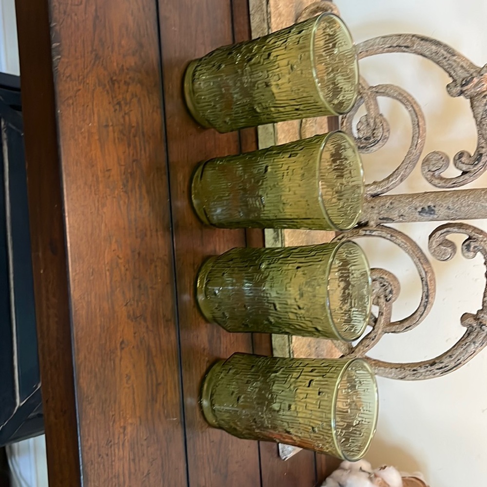 Vintage green glasses set of 4 MINT